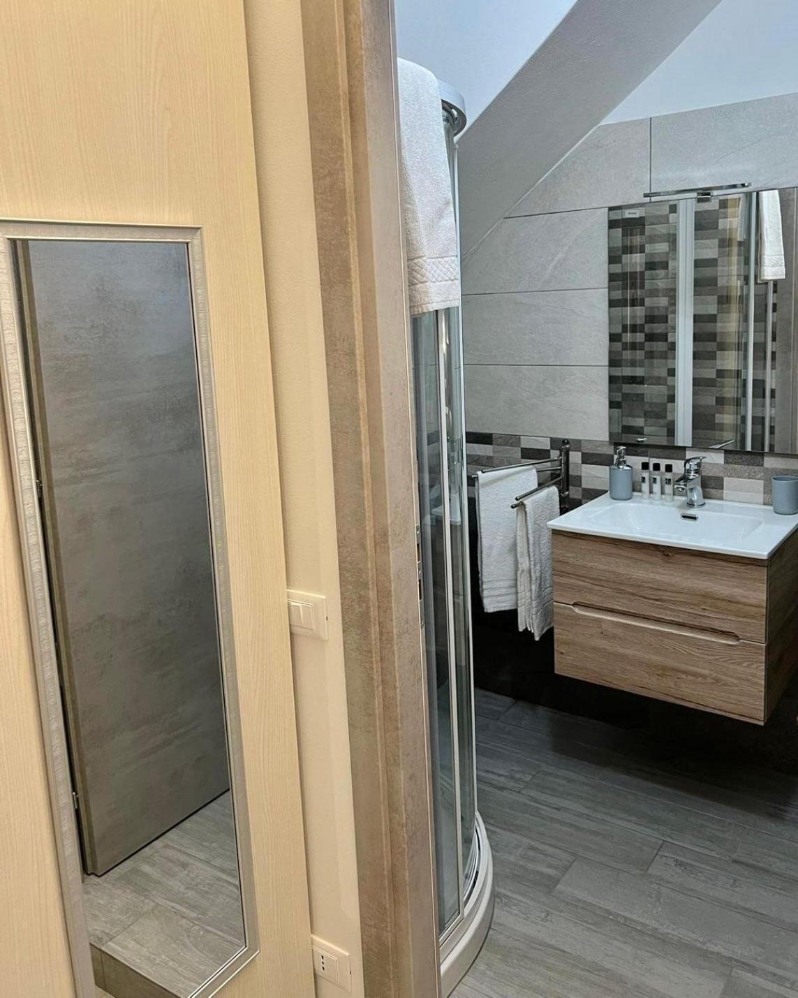 Costa Degli Dei Rooms Pizzo  Ngoại thất bức ảnh