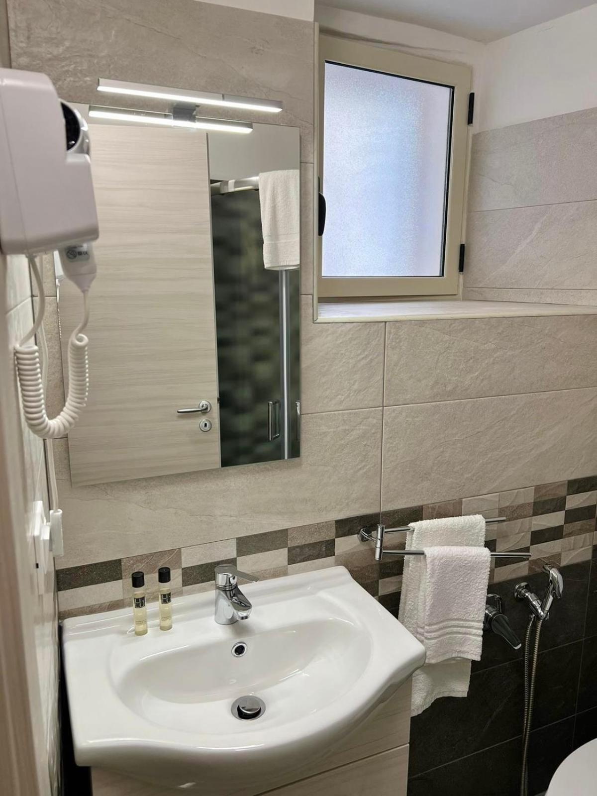 Costa Degli Dei Rooms Pizzo  Ngoại thất bức ảnh